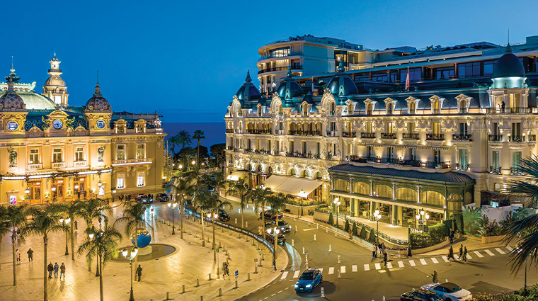 Casino-Hotels with Varied Evening Options